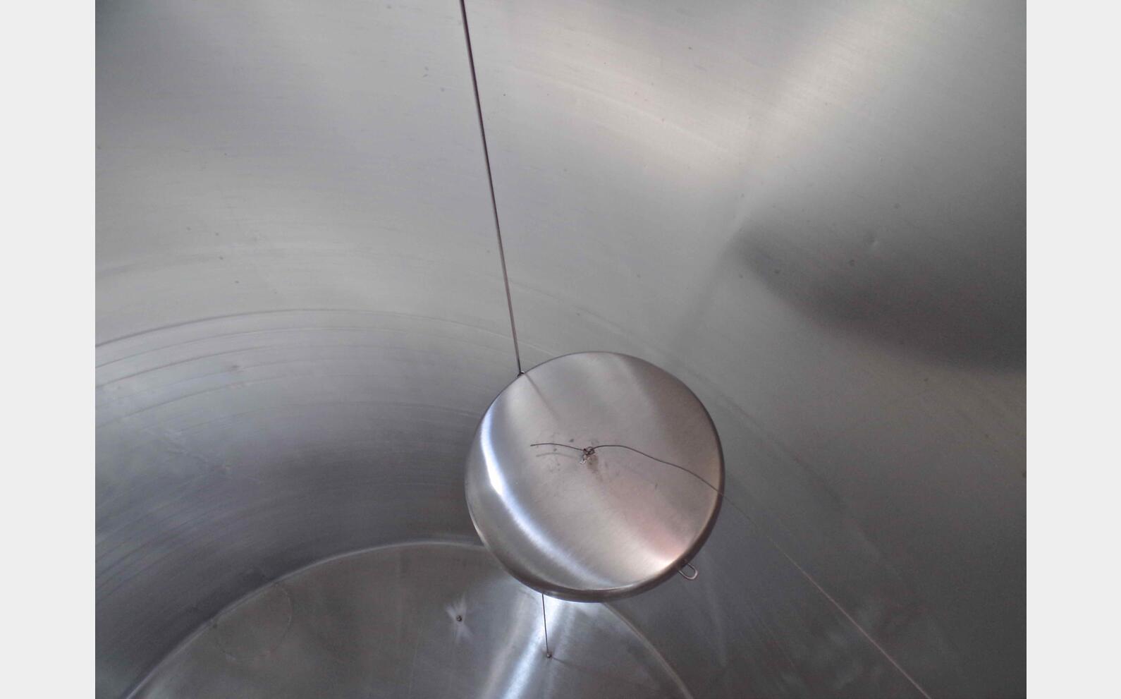 Cuve isol&eacute;e, agit&eacute;e avec circuit INOX 304L