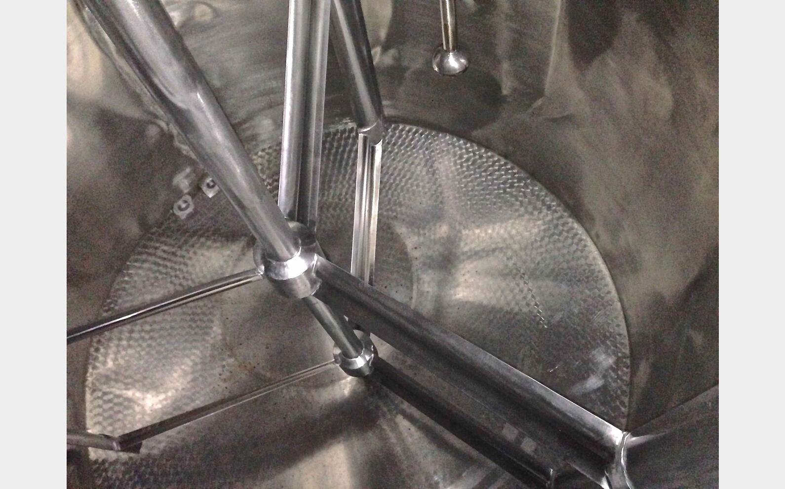 Cuve INOX  de m&eacute;lange isol&eacute;e