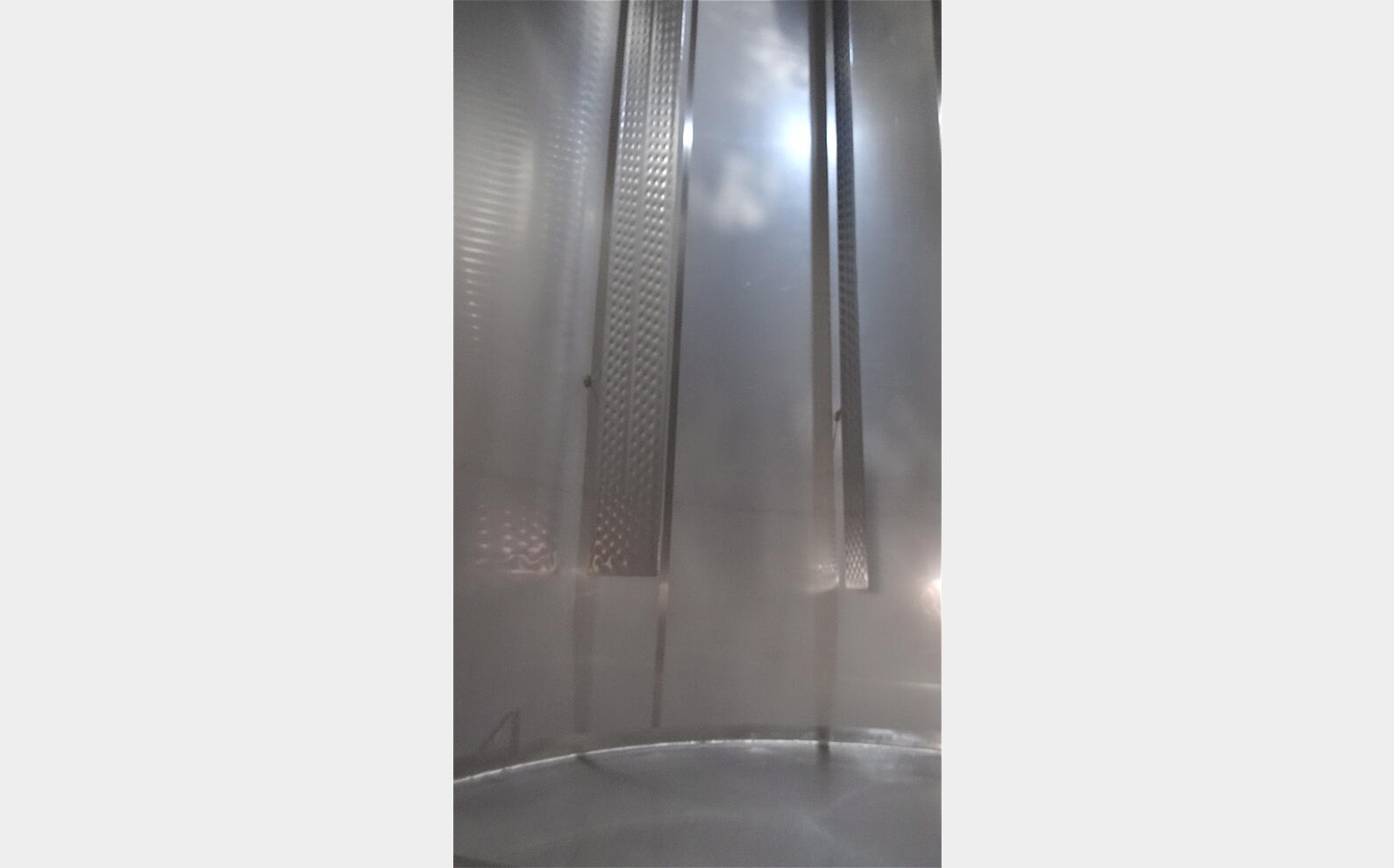 Cuve stockage INOX 316 sur socle Agroalimentaire Marque : PIERRE GUERIN