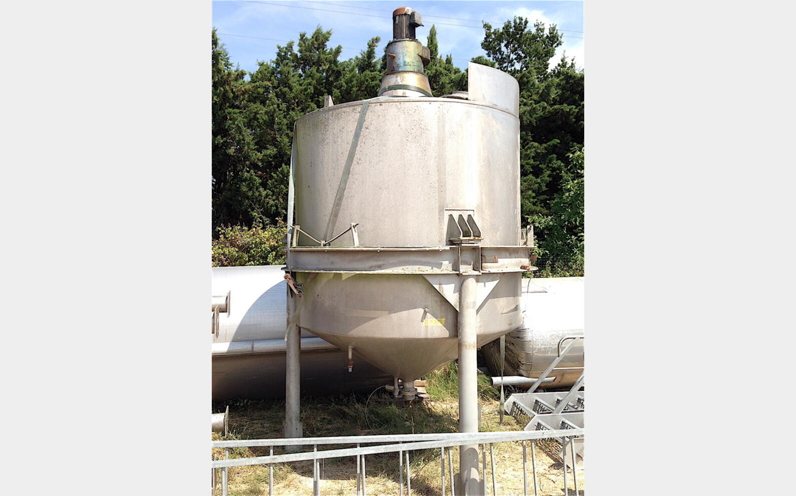 Cuve de stockage INOX Volume : 5.000 litres