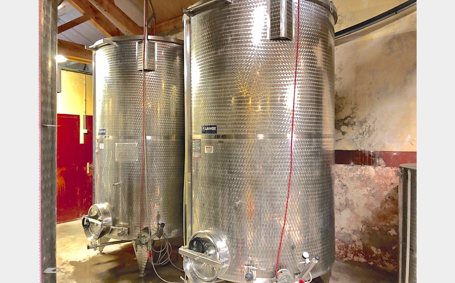 Cuve inox chapeau flottant CST19 Volume : 50 hectos (5000 litres)
