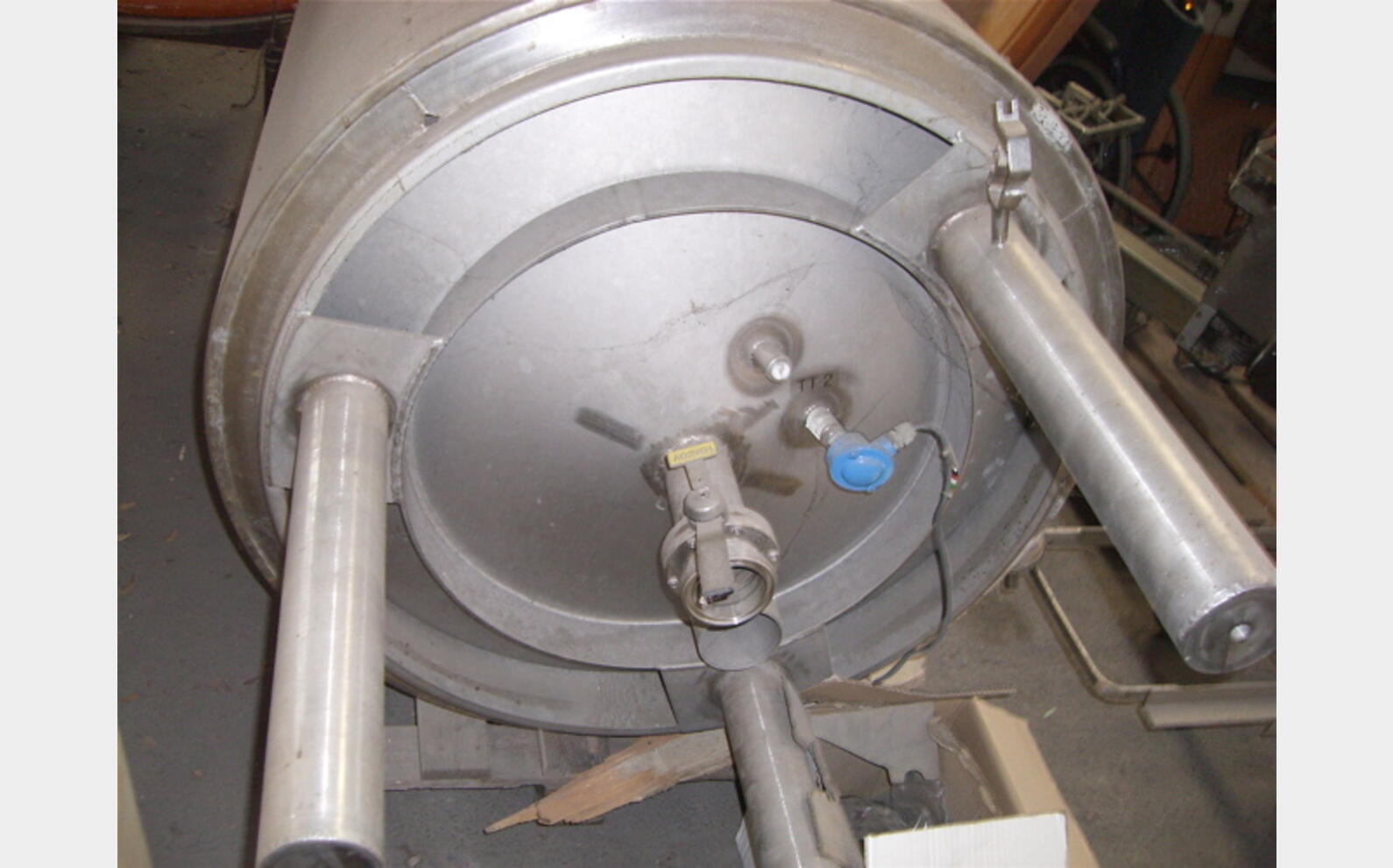 cuve isol&eacute;e avec circuit coquill&eacute; INOX Marque GOAVEC