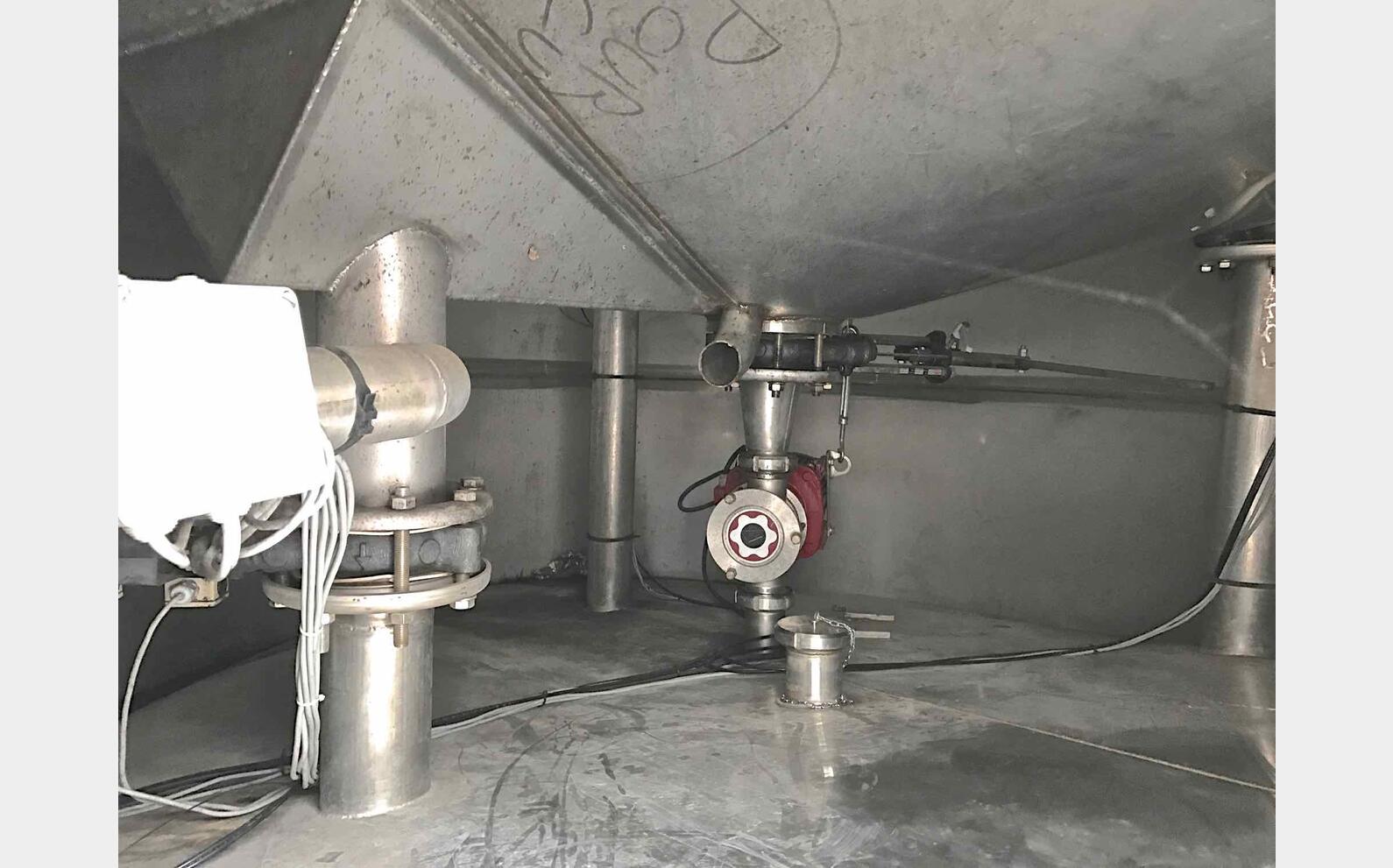 Cuve inox compartiment&eacute;e Capacit&eacute; totale 464 hls