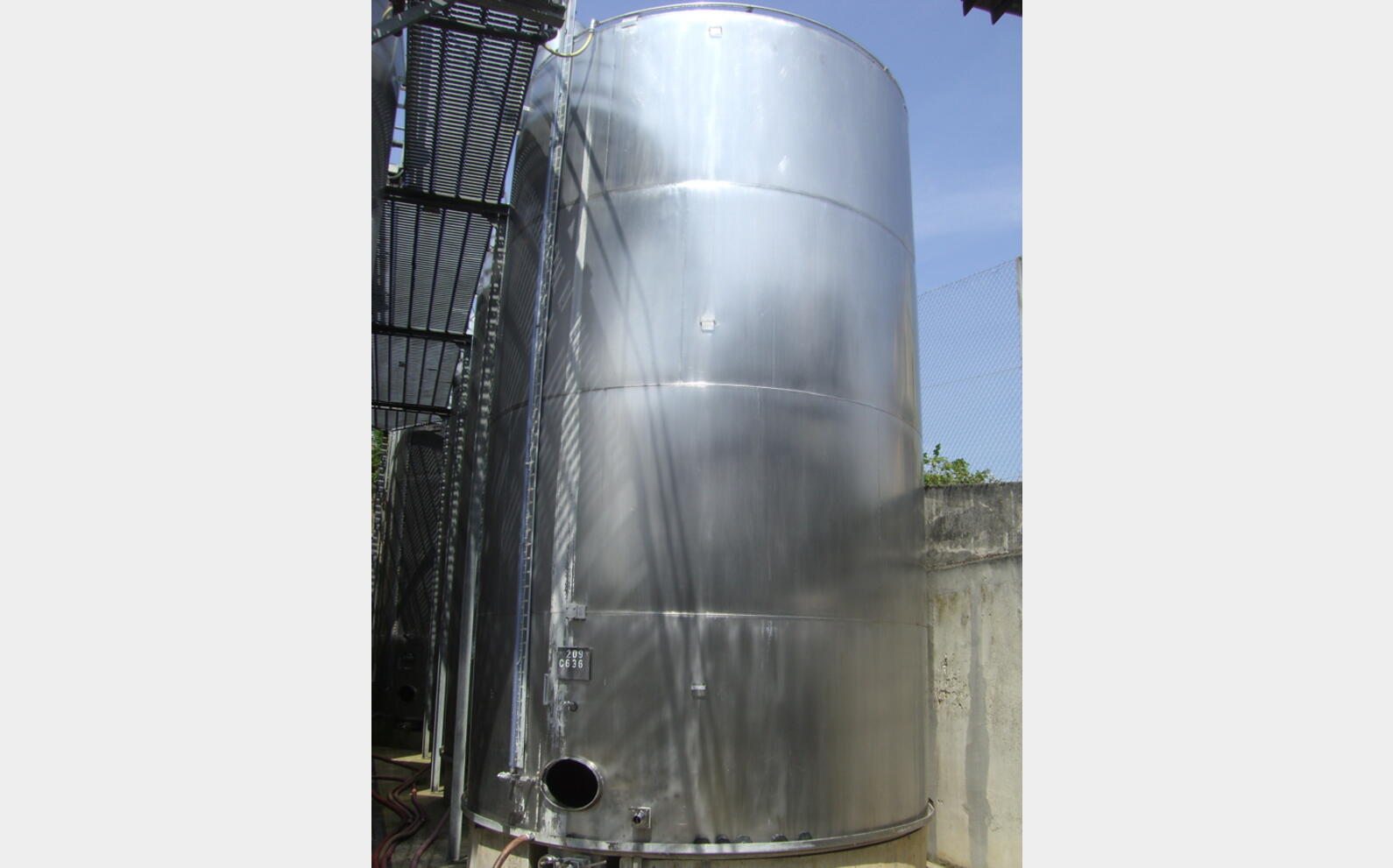 Cuve INOX 316 cylindrique verticale