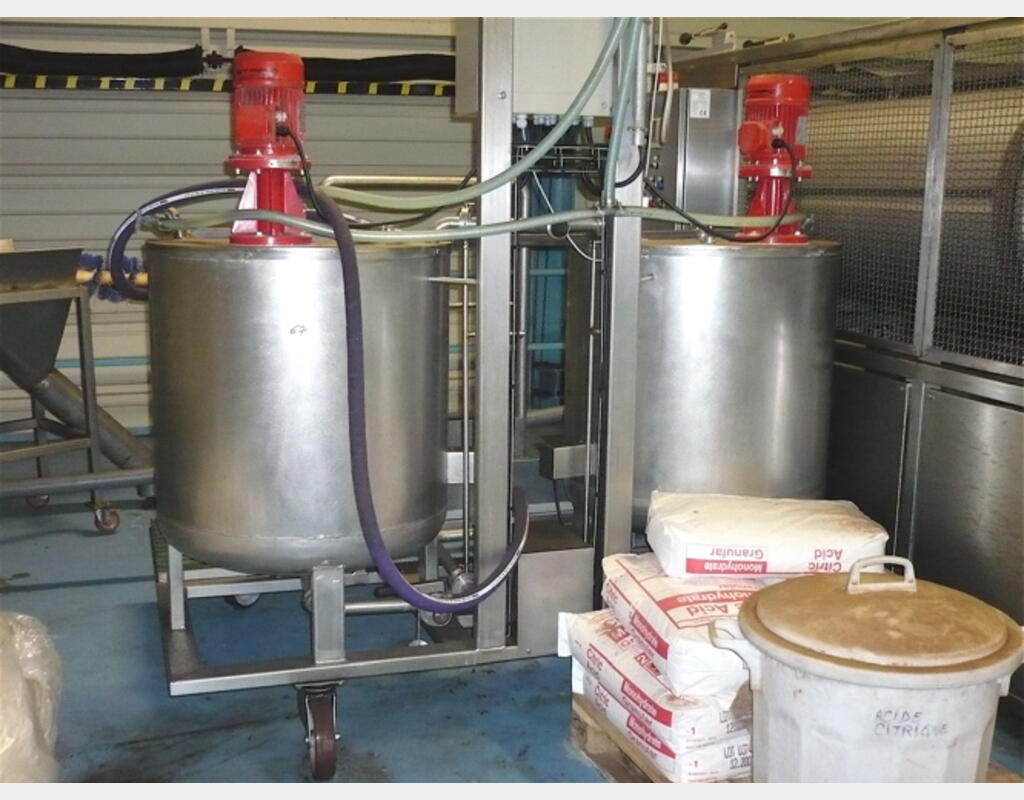Skid comprenant 2 cuves de 350 L - Inox 316 - Marque : EMT