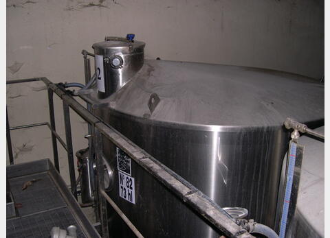 Cuve de stockage inox verticale - sur pieds compartimentée de 252 HLS