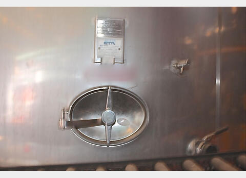 Cuve inox 316L ferm&eacute;e sur pieds Marque ETA
