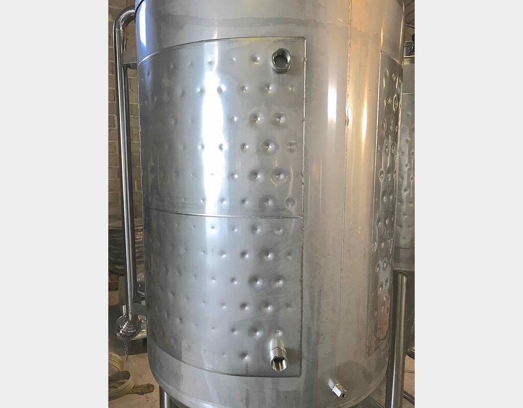 304 stainless steel tank - Closed - On feet - Cylindrical-conical