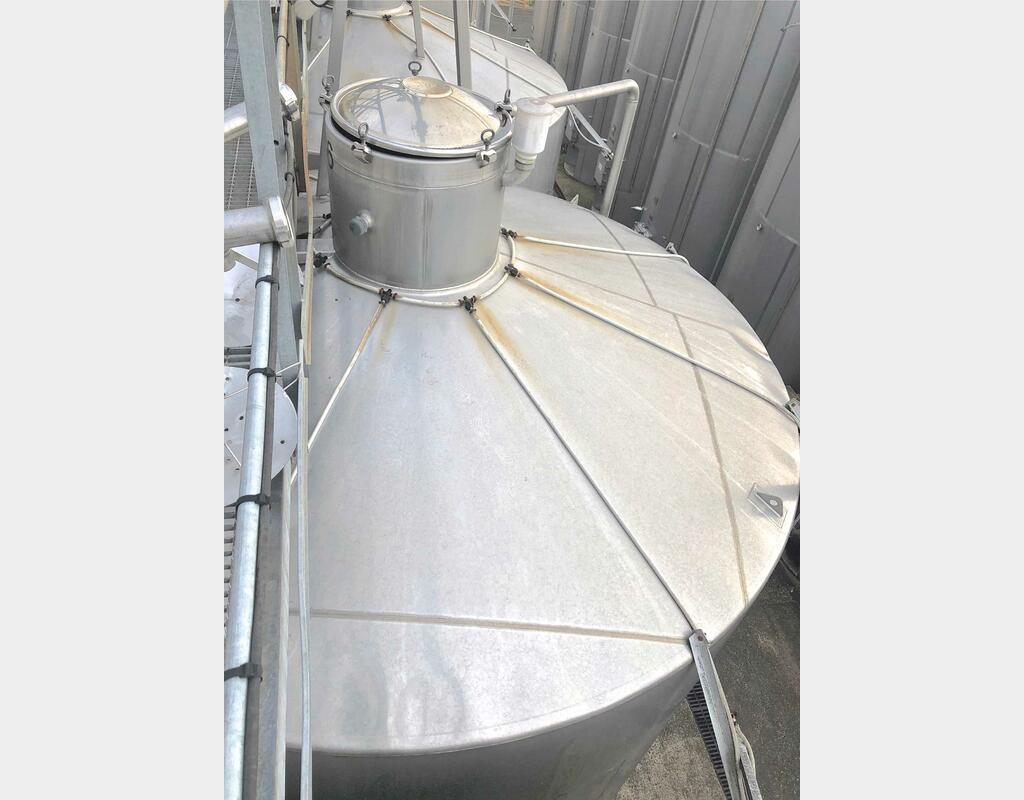 Cuve de stockage inox 304 - Volume : 500 hectos (50000 litres)