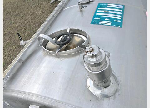 Cuve inox ferm&eacute;e