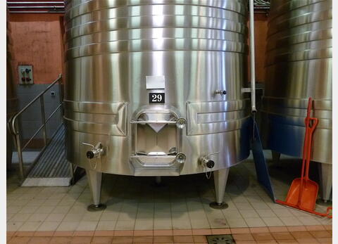 Cuve inox tronconique sur pieds Ann&eacute;e : 1999 Marque : PIERRE GUERIN