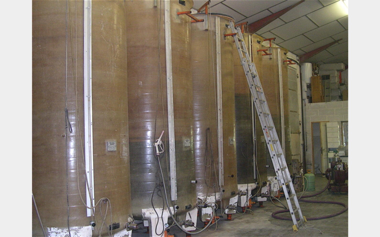Cuve fibre de verre chapeau flottant - Volume : 50 hectos (5000 litres)