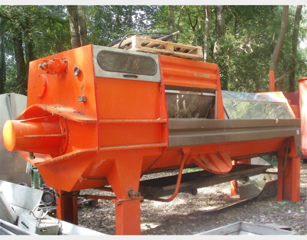 Pressoir  PERA  &agrave; Impulsion Type : 800