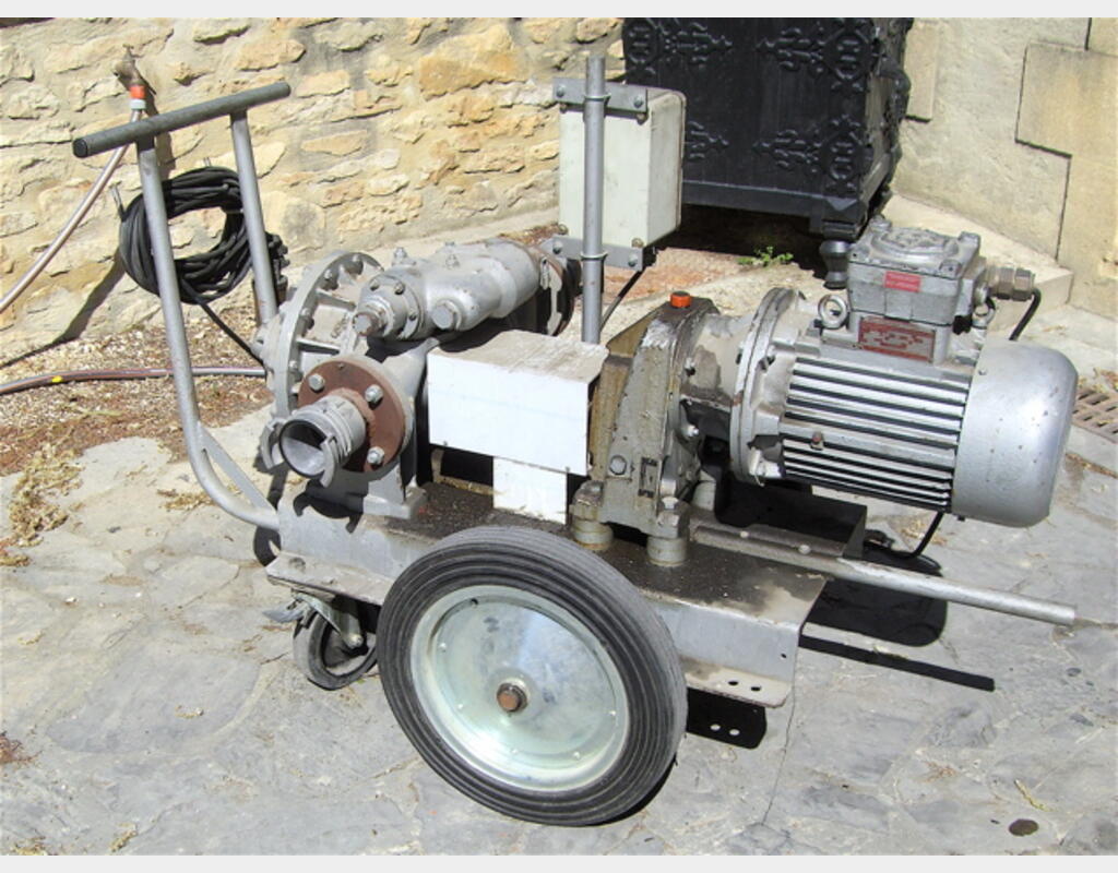 Pompe Mouvex Atex Moteur atex , sur charriot 30 m3/h maximum