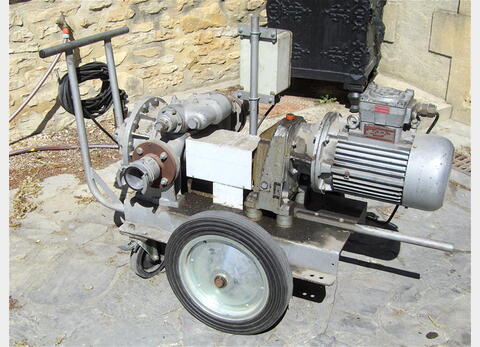 Pompe Mouvex Atex Moteur atex , sur charriot 30 m3/h maximum