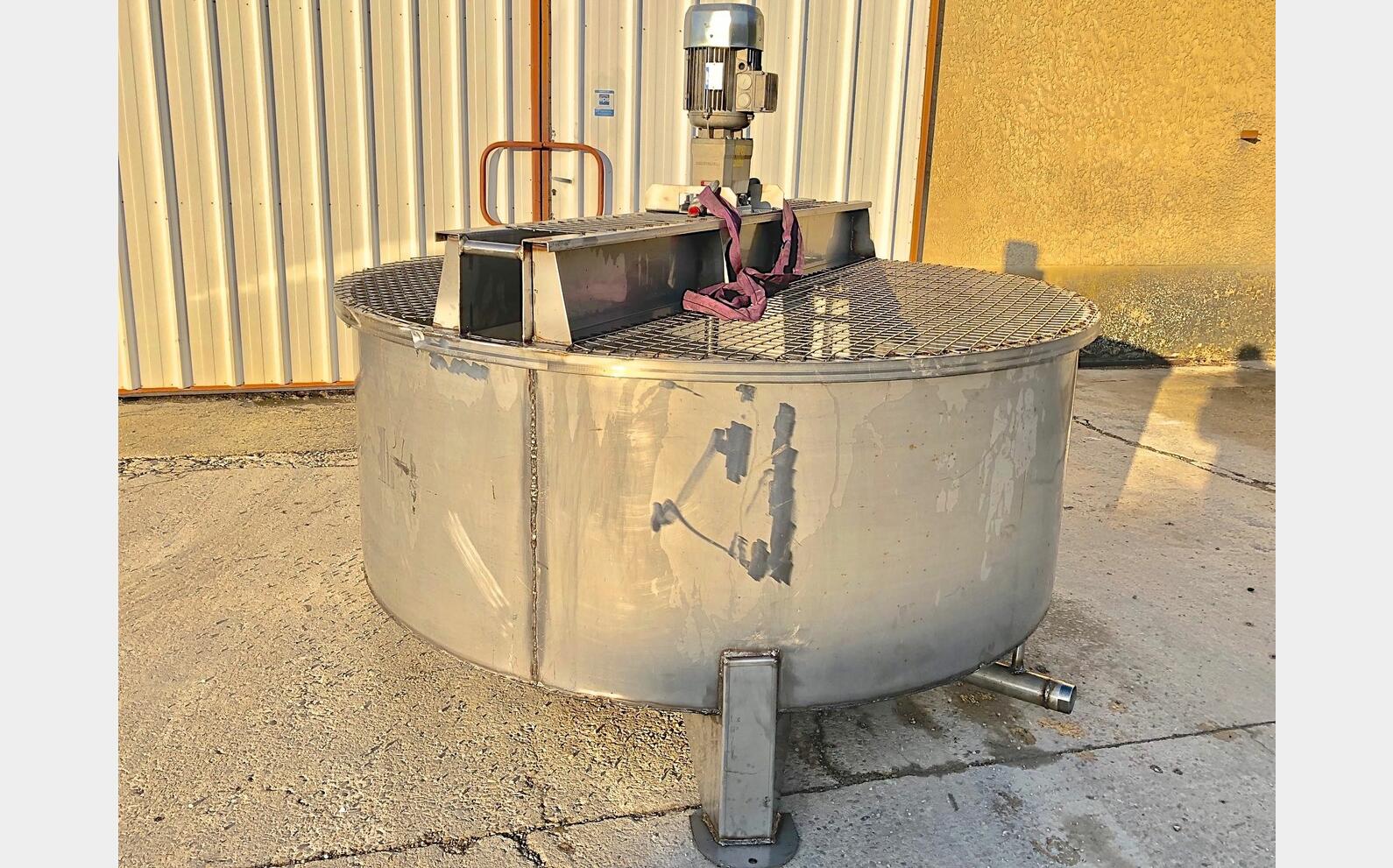 Cuve inox de m&eacute;lange