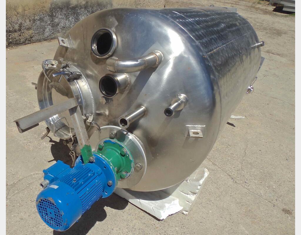 Cuve inox agitée  - Volume : 1300 litres