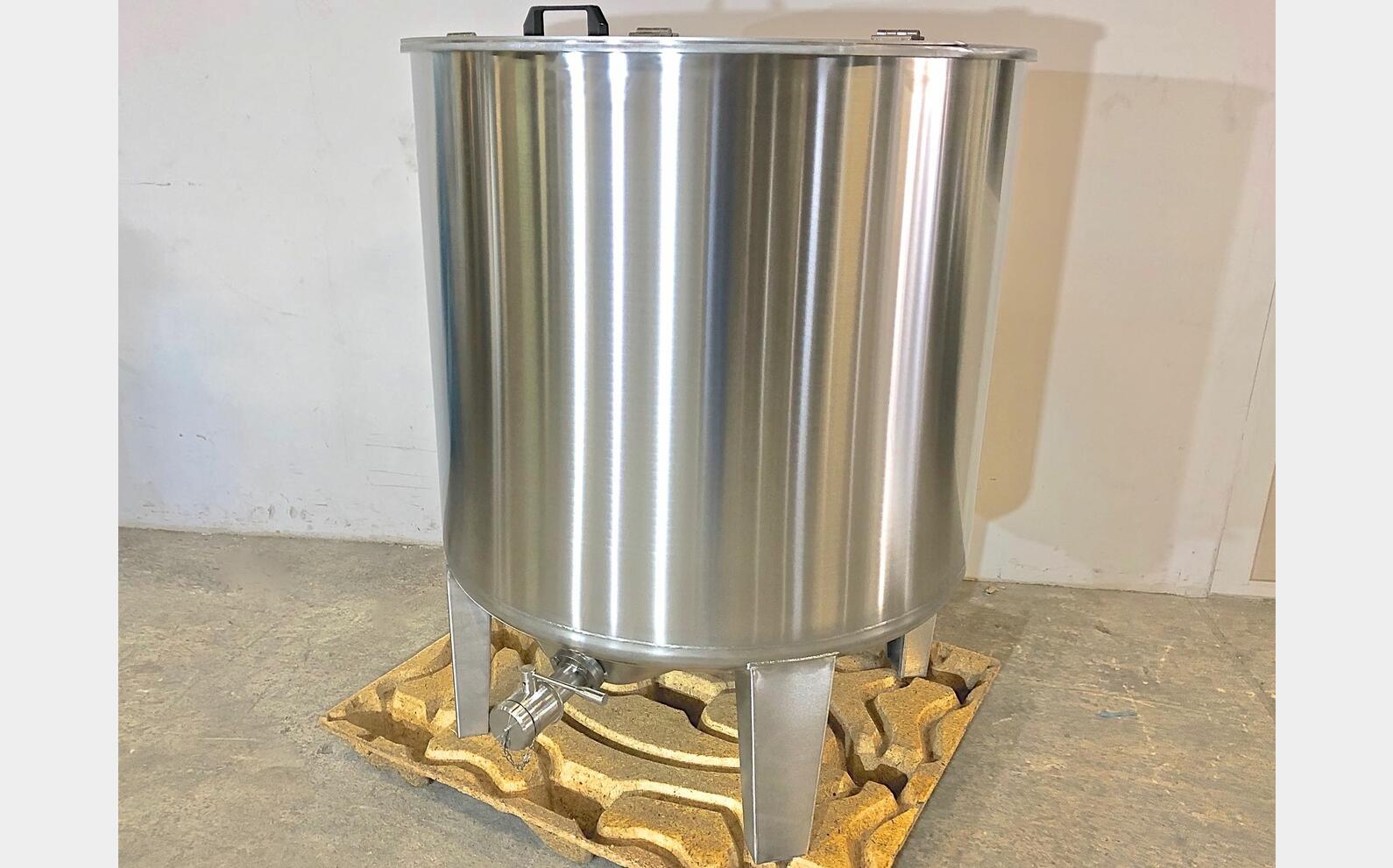304 stainless steel tank - Mixing 9 HL (904 liters) ARSILAC
