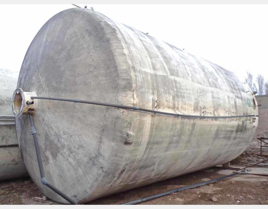 Cuve fibre fond plat sur radier Volume : 163 795 litres (1637.95 hls)