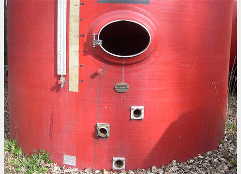 cuve stockage POLYESTER Agroalimentaire Fond bomb&eacute; sur jupe