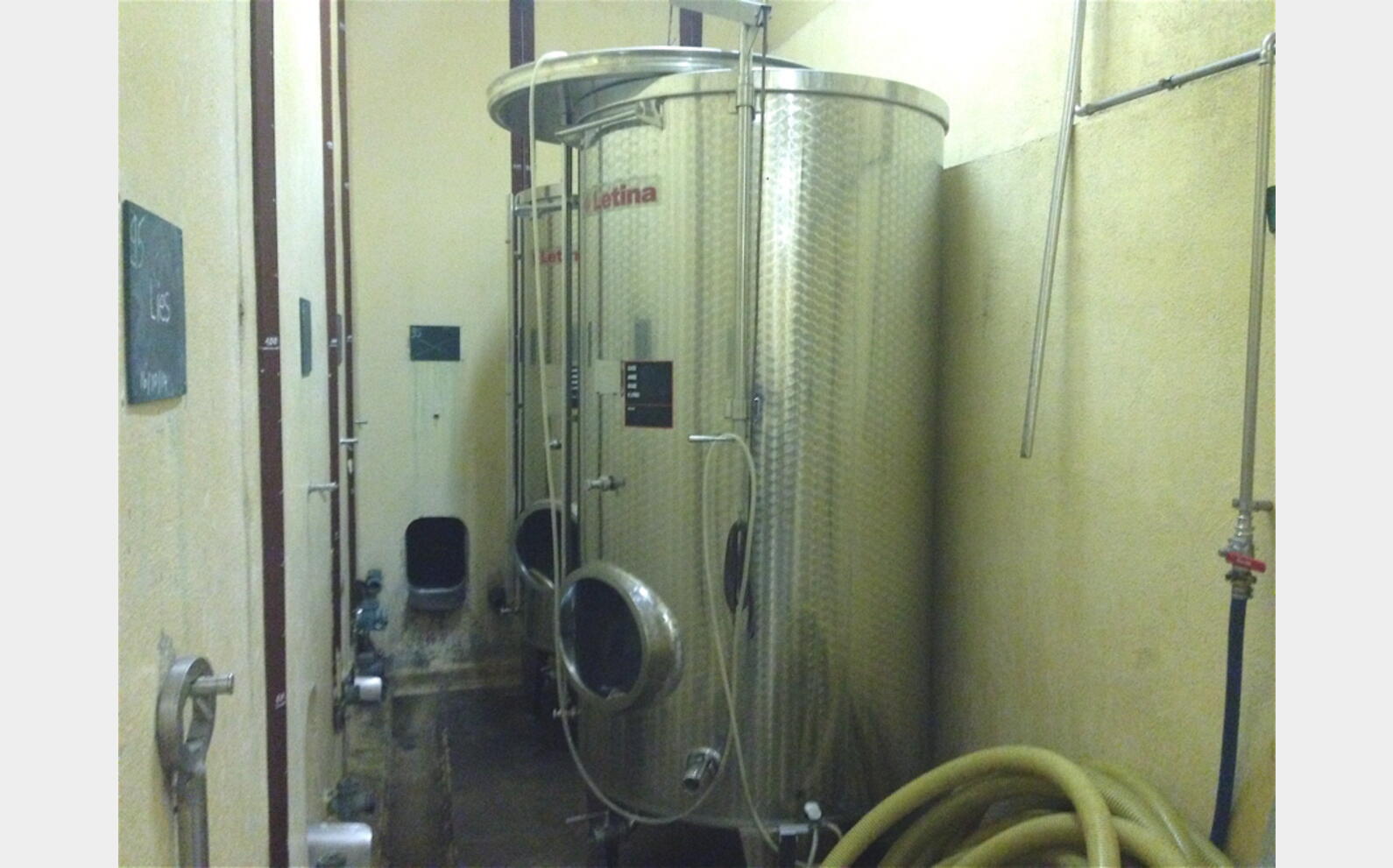 cuve INOX chapeau flottant 2000 litres Ann&eacute;e : 2005 Marque : LETINA