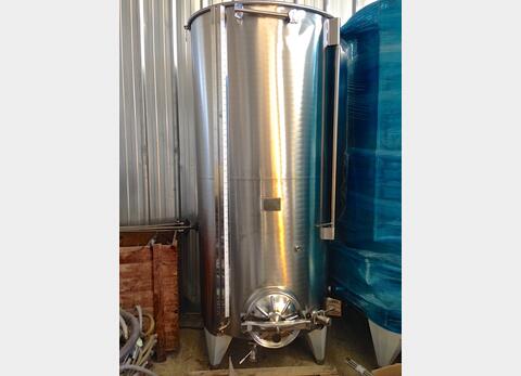 Cuve Inox chapeau flottant de 28 hls Volume : 2800 litres (28 hls)