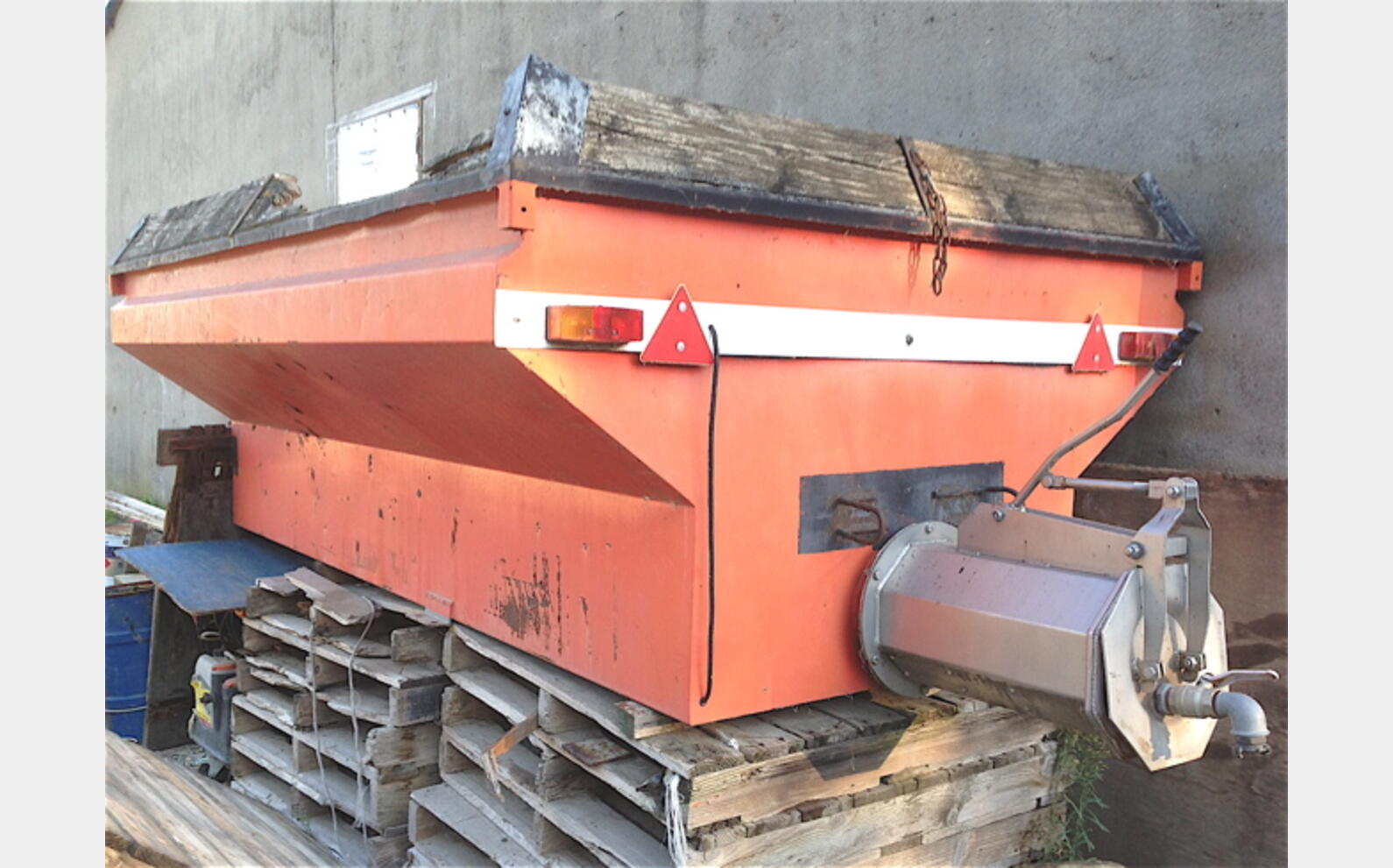 Benne 40 hls - Marque : EGRETIER