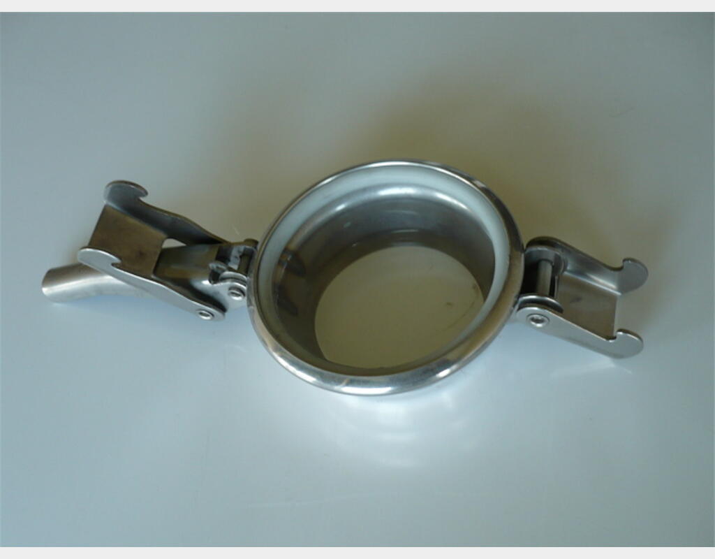 Raccord femelle spherique 1 avec joint et 1 sans joint