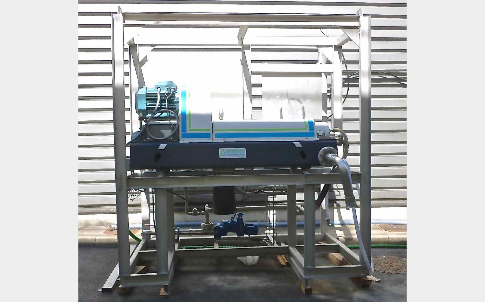 D&eacute;canteuse centrifugeuse sur skid Ann&eacute;e : 1998