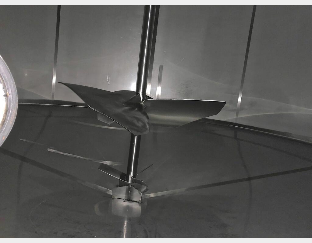 Cuve inox fond conique sur pieds - Agitée