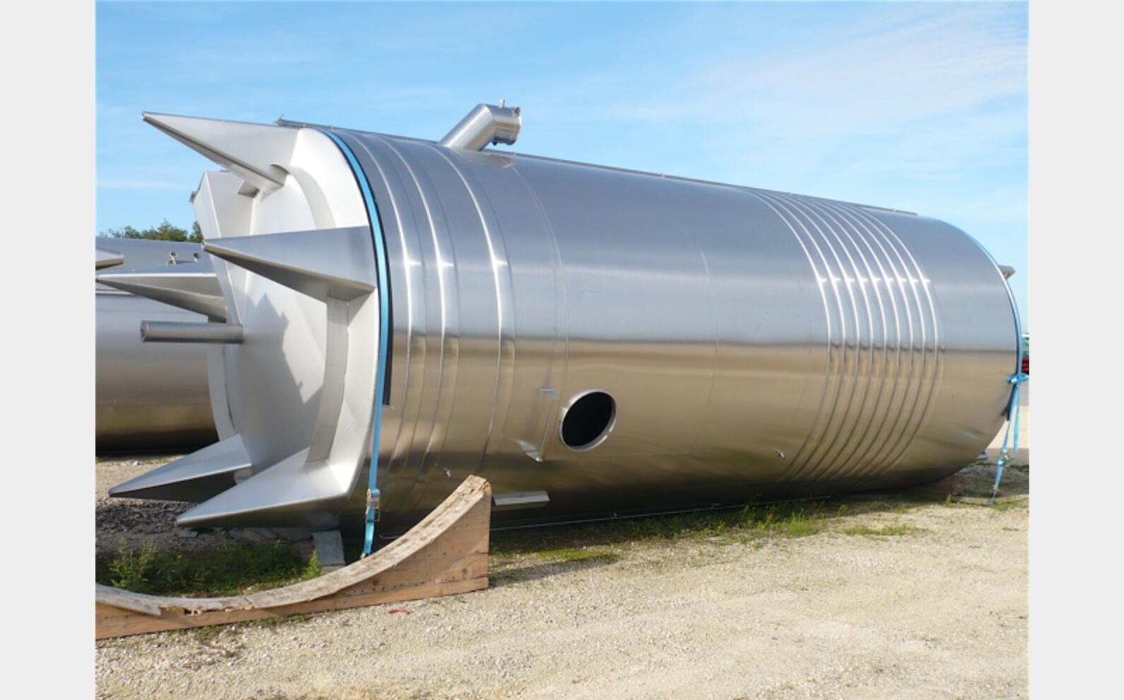 cuve vinification inox 304L/316L plan n&deg; : A11-046 du 03 mars 2010 Marque : CHALVIGNAC.
