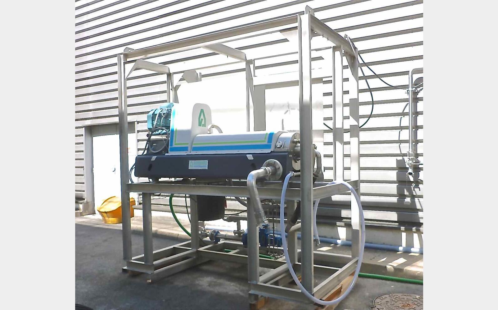 D&eacute;canteuse centrifugeuse sur skid Ann&eacute;e : 1998