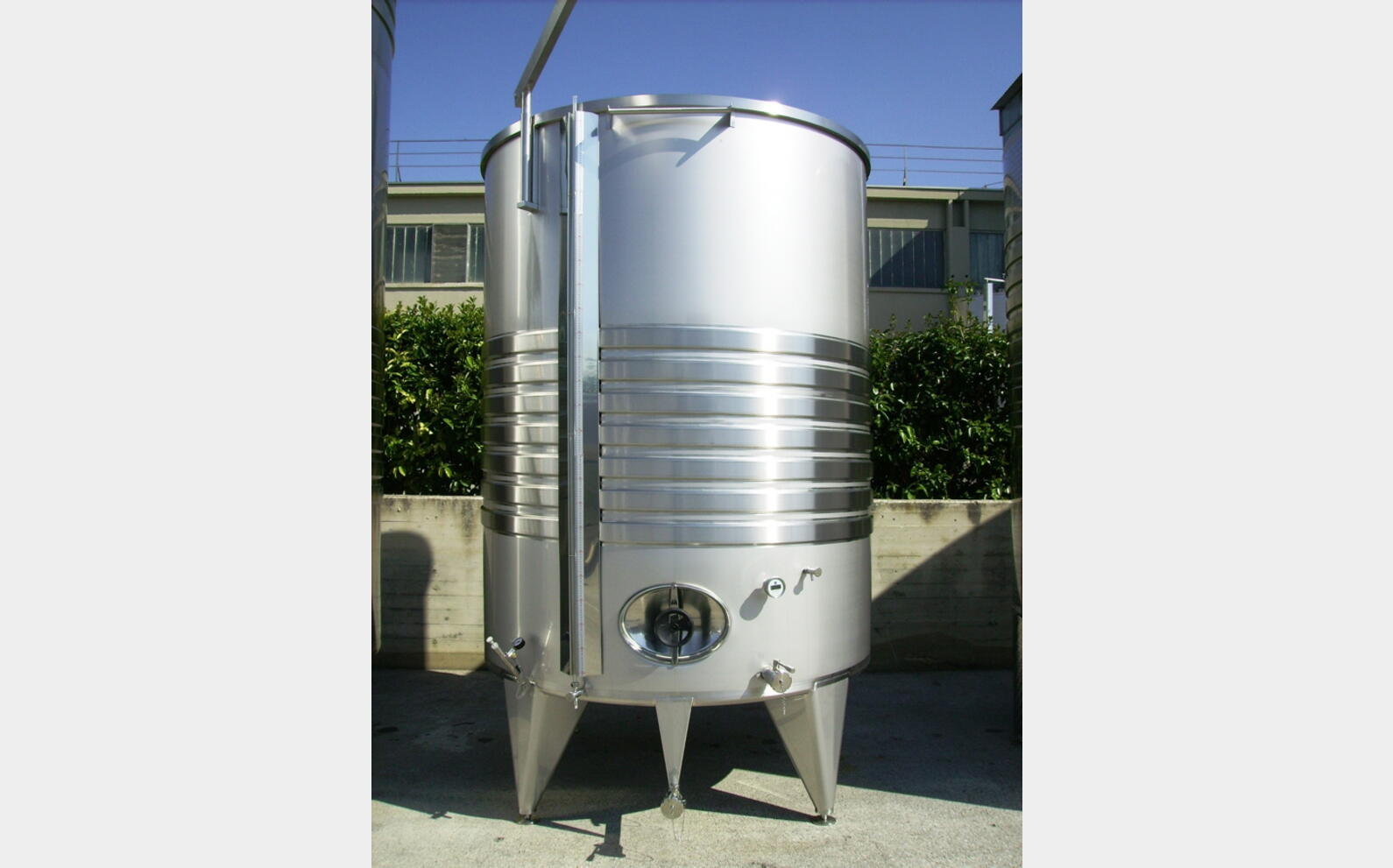 CUVE INOX A CHAPEAU FLOTTANT DE 80 HLS