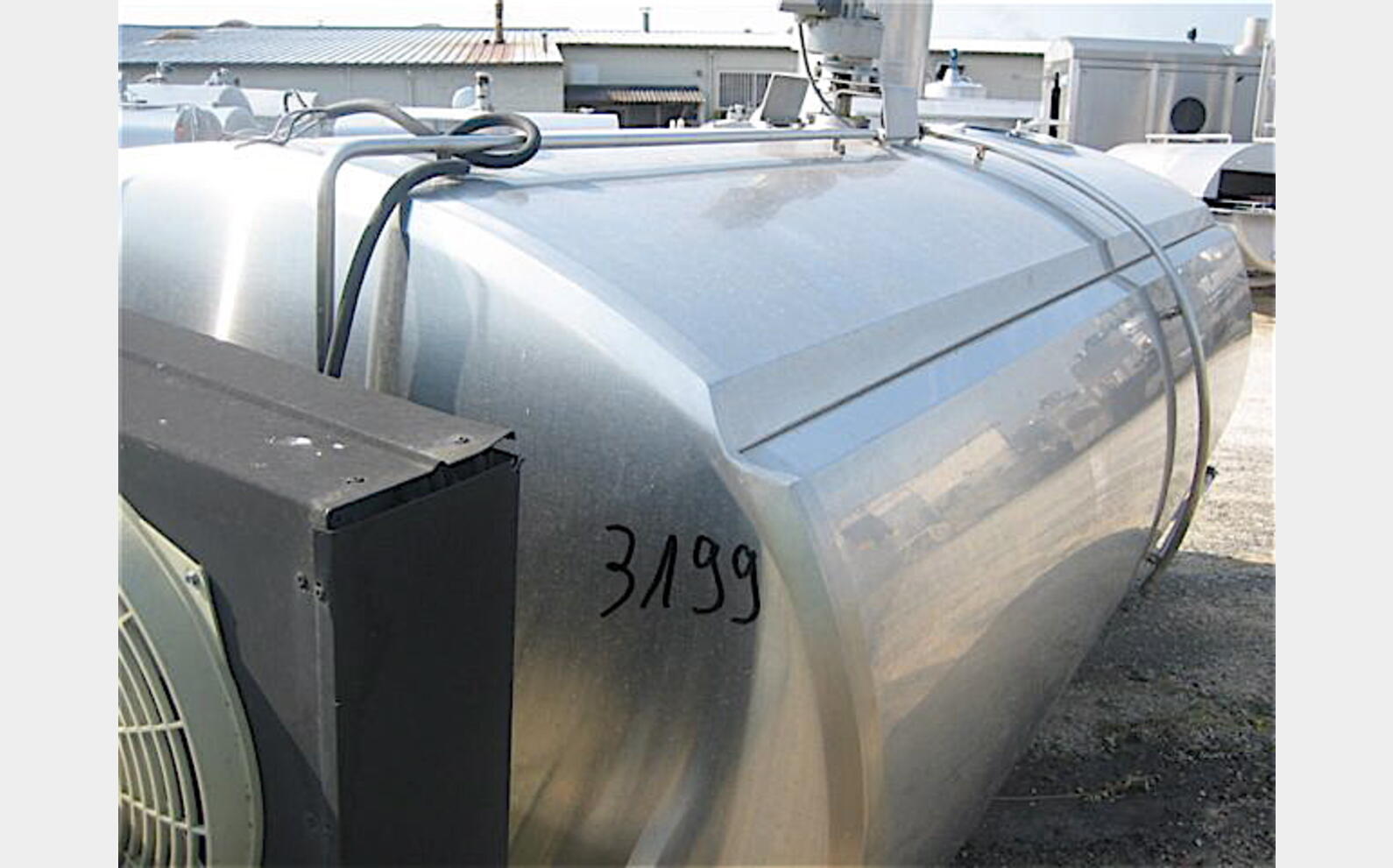 Cuve stockage INOX isol&eacute;e Volume : 2400 litres