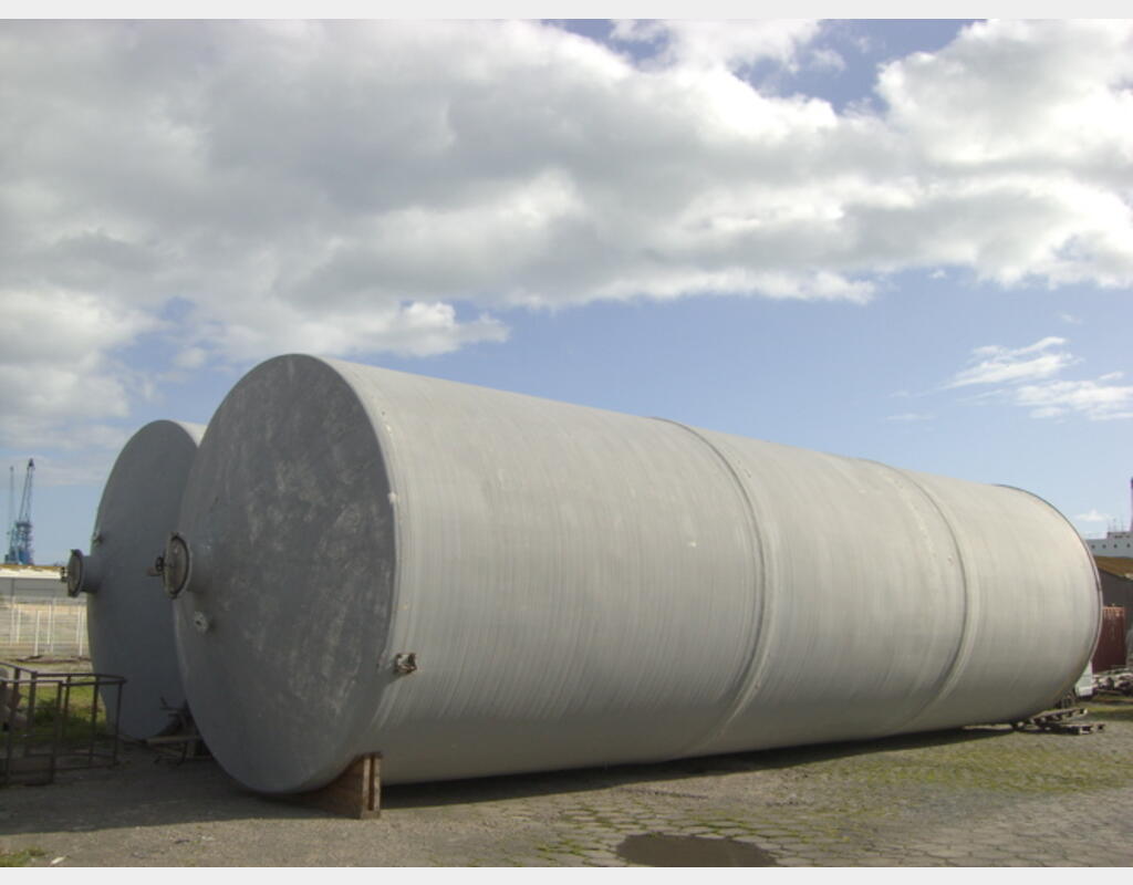 CUVE DE STOCKAGE POLYESTER FOND PLAT