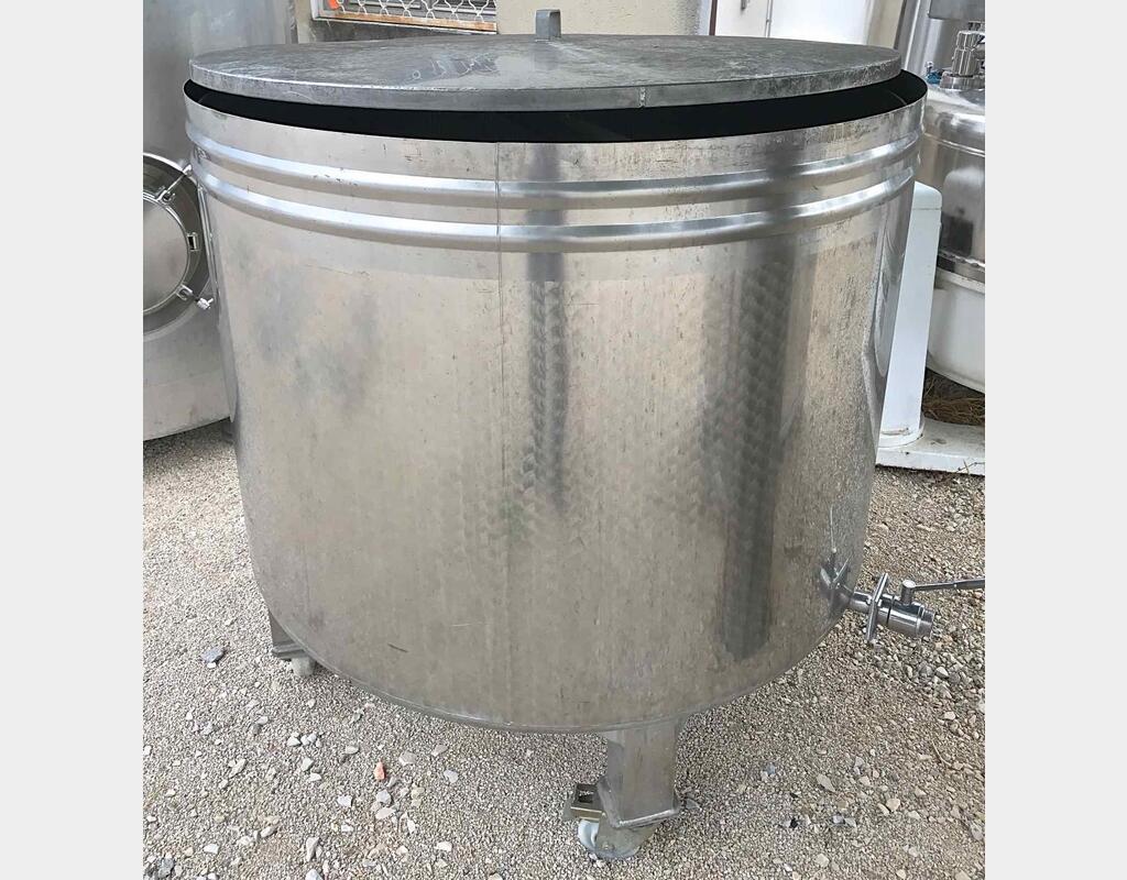 Cuve inox cylindrique verticale - Volume : 1500 litres