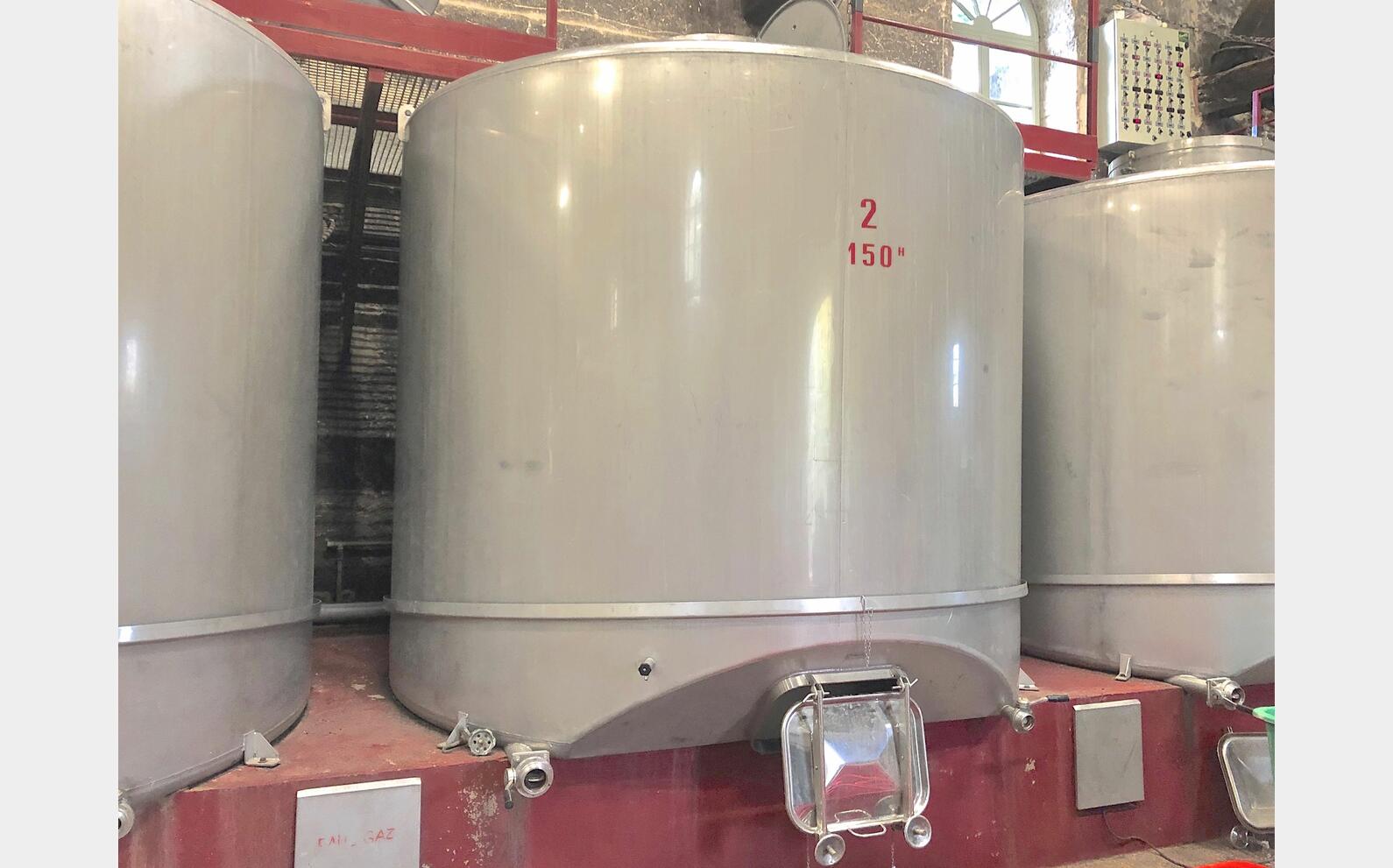 Cuve inox avec drapeaux Marque : ALFA LAVAL
