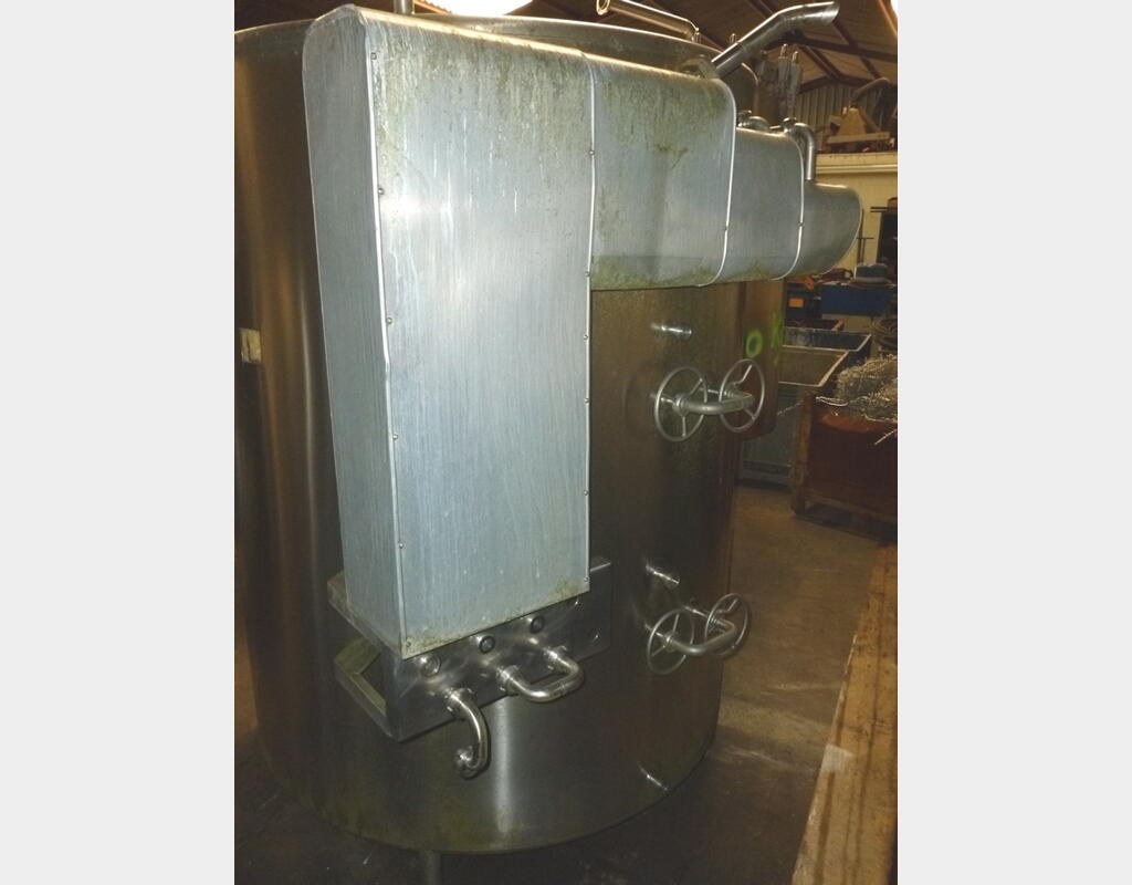 Cuve INOX 500 litres avec serpentin - Marque : GOAVEC