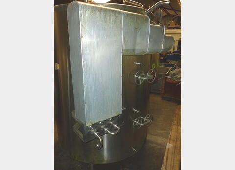 Cuve INOX 500 litres avec serpentin - Marque : GOAVEC