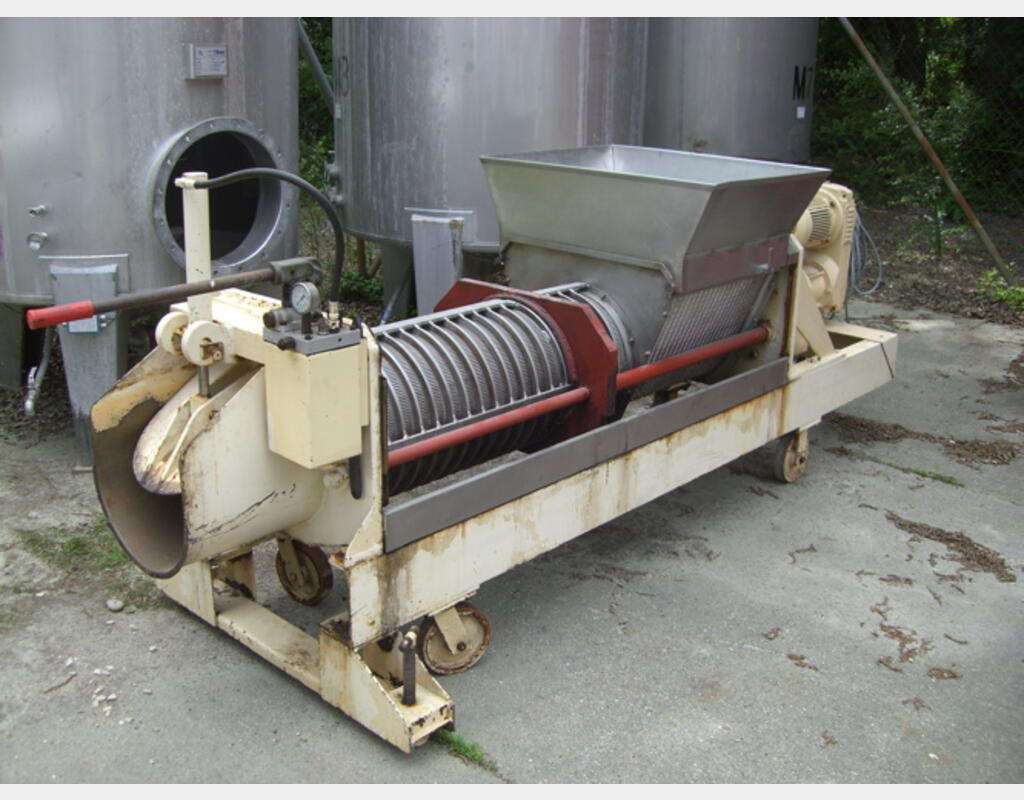 Pressoir continu &agrave; vis Vinicole Mod&egrave;le : PC400
