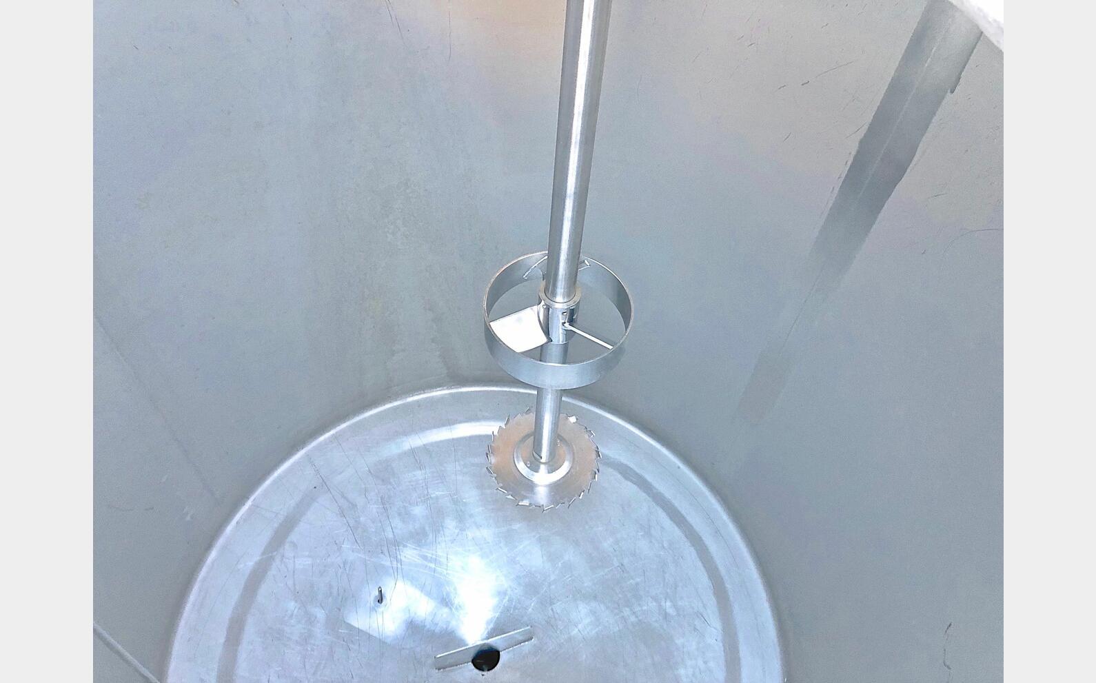 Cuve inox de m&eacute;lange LSDH18 Volume : 2500 litres