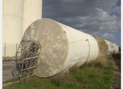 CUVE CYLINDRIQUE VERTICALE POLYESTER - DE 82 000 L
