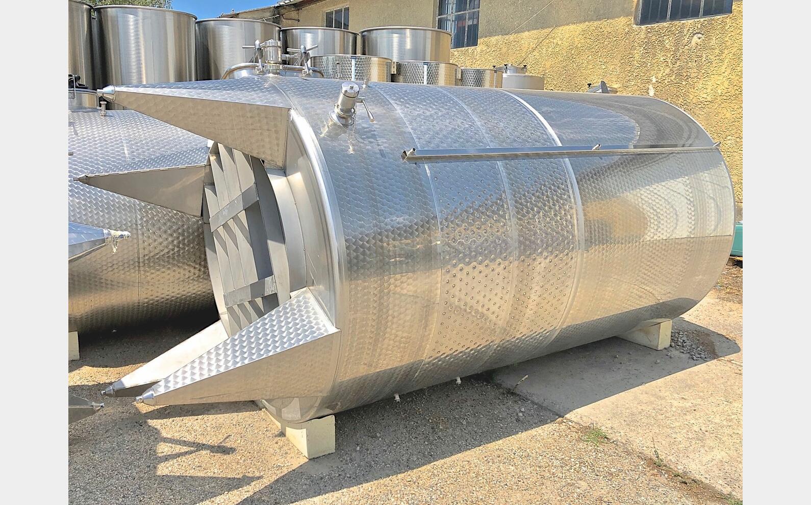 CUVE INOX FERMEE MATERIEL NEUF
