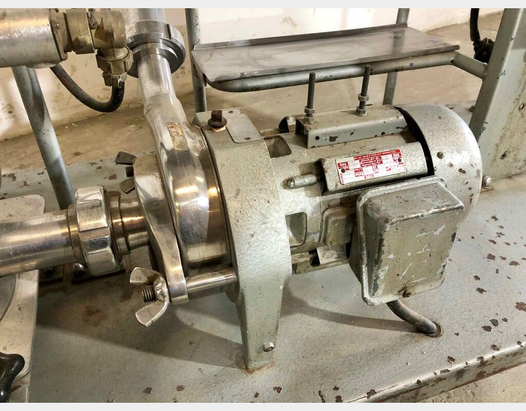 Compteur Alcool SCHLUMBERGER - Sur Skid avec pompe et filtre