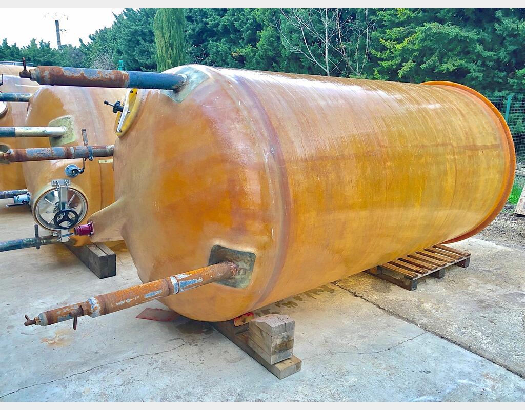 Cuve polyester chapeau flottant Marque : GIMAR