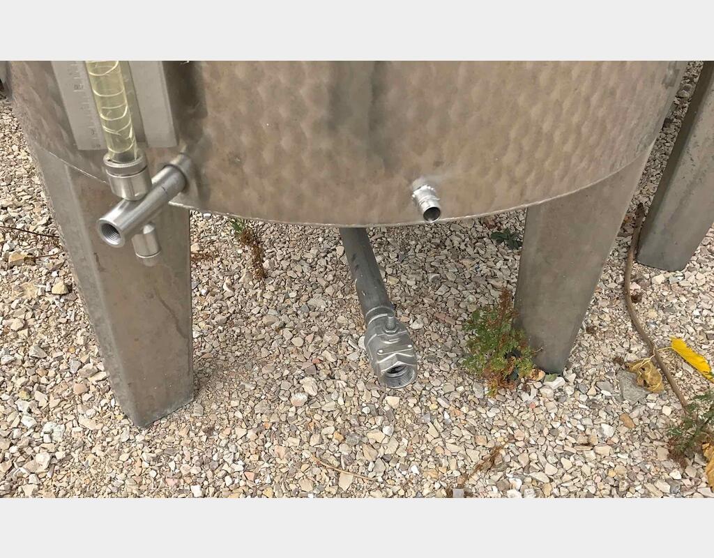 Cuve Inox cylindrique verticale - de 950 Litres