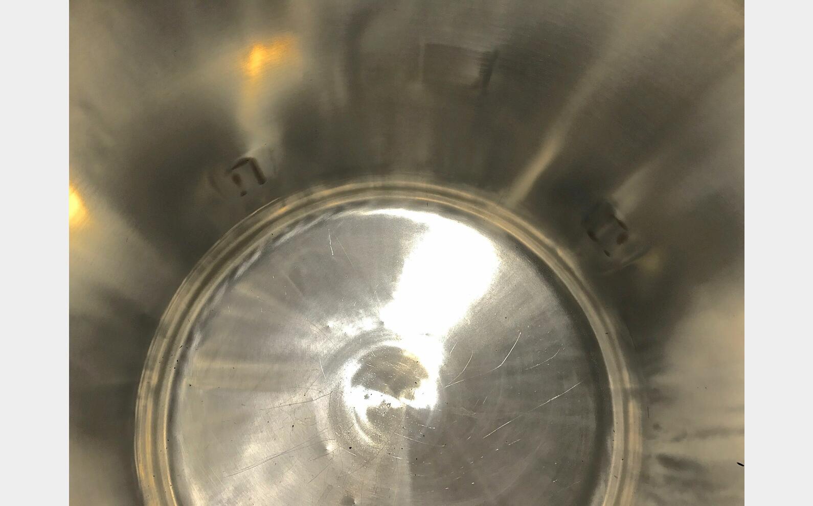 Cuve inox de stockage cylindrique