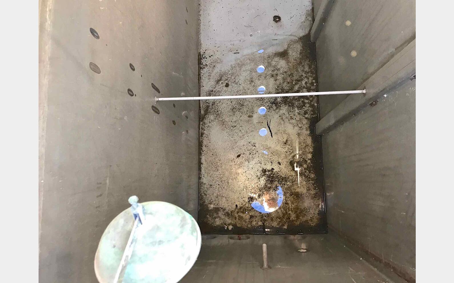 cuve stockage Inox isol&eacute;e parall&eacute;l&eacute;pip&egrave;dique