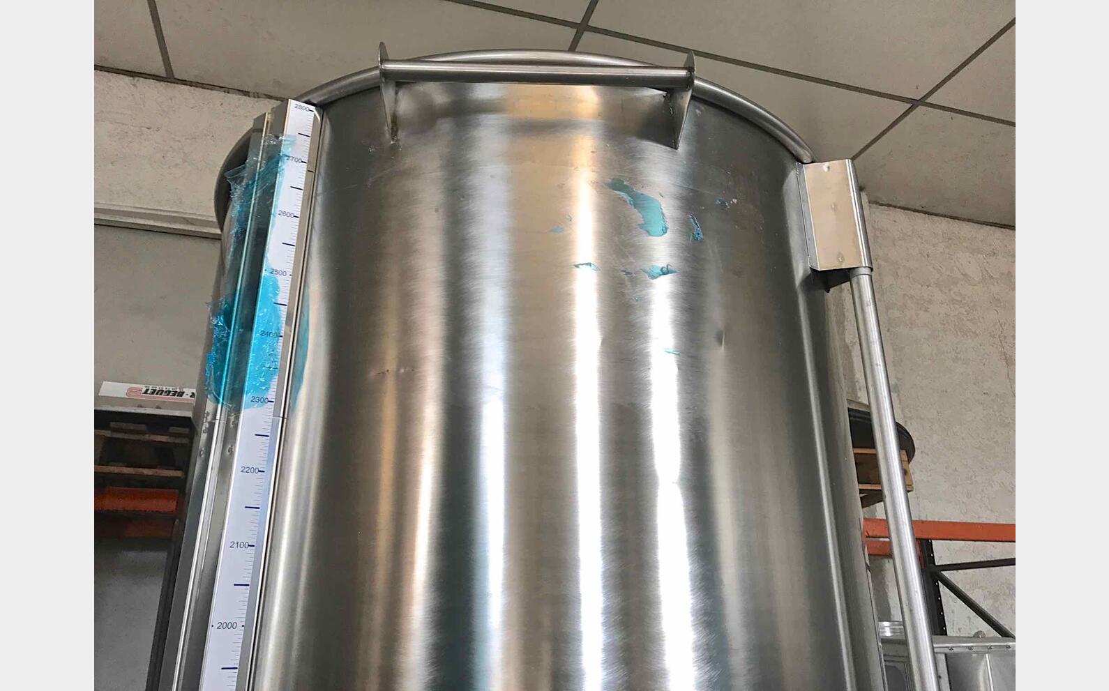 Cuve Inox chapeau flottant de 28 hls MATERIEL NEUF Volume : 2800 litres (28 hls)