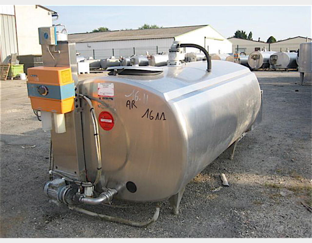 Tank &agrave; lait 1500 litres Groupe de froid et agitation .